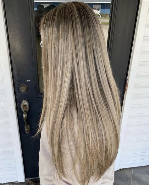 Blonde Natural Roots, Tiny Blonde Highlights, Blond Highlights With Shadow Root, Blonde Highlights Not To The Root, Full Blonde Highlights With Shadow Root, Full Blonde Highlights On Dark Hair, Brunette Full Head Highlights, Full Head Highlights With Root Smudge, Shadow Root Blonde Highlights