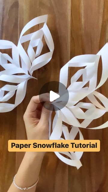 Christmas Diy Ideas Paper, Snow Flacks Paper, Diy Paper Snowflakes Decorations, Snow Flakes Tutorial, Snow Ceiling Decorations, Paper Snow Flakes For Kids, Folded Paper Snowflakes How To Make, Paper Snow Flakes Diy Simple, Making A Snowflake