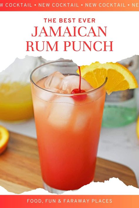 This Jamaican Rum Punch recipe is perfect for any party, partially because it's easy, mostly because it's delicious! Need a trip to the islands? This is the next best thing! Punch Alcoholic, Jamaican Rum Punch Recipes, Jamaican Rum Punch, Rum Punch Drink, Rum Drinks Easy, Rum Punch Cocktail, Rum Punch Recipe, Punch Drink, Rum Drinks Recipes