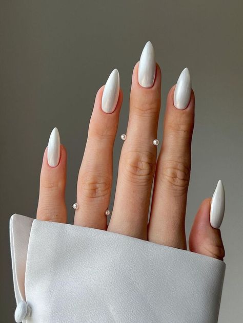 Best 22  milky white chrome nails you must try this year Nail Art Chrome, White Almond Nails, White Chrome Nails, Chrome Nail Art, Nagellack Trends, Chrome Nails Designs, White Nail Polish, Pearl Nails, Almond Nail