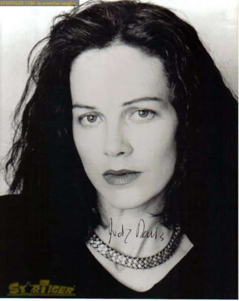 Judy Davis Australian Actresses, Judy Davis, Fabulous Women, Australian Actors, Heart Flutter, Ancient World, Movie Director, Perth Australia, Film Stars