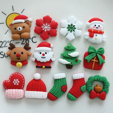 Resin charms – Page 7 – NINI_LOVELY ACC. Hand Painted Beads, Christmas Clay, Polymer Clay Christmas, Navidad Diy, Clay Ornaments, Botol Air, Christmas Charms, Diy Resin, Scrapbooking Diy