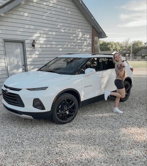 Suv White Dream Cars, Dream Suv Cars, Aesthetic Suv Cars, 2022 White Chevy Blazer, New Car Aesthetic Suv, Aesthetic Affordable Cars, Mom Cars Luxury, White Suv Mom Aesthetic, White Suv Cars