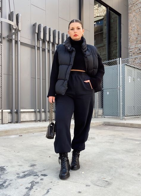 All Black Winter Outfit Street Style, Winter Style Curvy, Winter Outfits 2023 Midsize, Chic Fall Outfits Midsize, Winter Style Midsize, Comfy Winter Outfits Plus Size, Cute Autumn Outfits Plus Size, Size 12 Winter Outfits, Plus Size Vest Outfits Winter