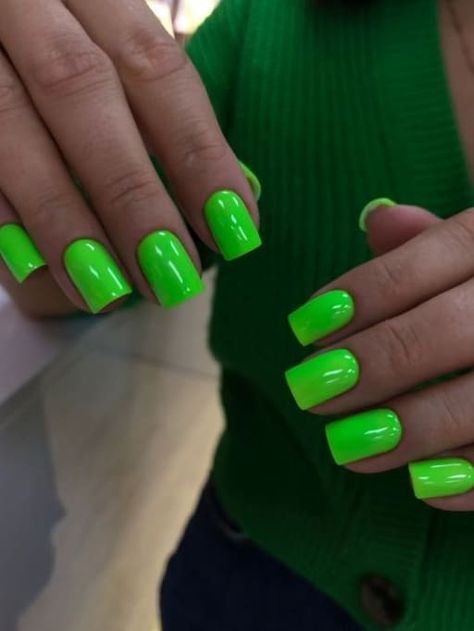 19 Refreshing Neon Green Nails to Add the Perfect Splash of Color | The KA Edit Neon Green Short Acrylic Nails, Neon Green Nails Square, Short Bright Green Nails, Green Overlay Nails, Lime Green Nails Short, Electric Green Nails, Kelly Green Nails, Neon Green Nails Design, Green Neon Nails