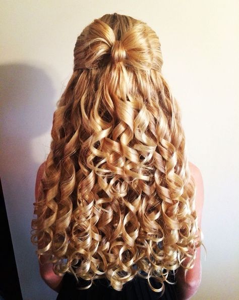 Sausage Curls Hairstyles, Marcel Curls Hairstyles, Princess Curls Hairstyles, Ringlet Hairstyles, Cheer Curls, Southern Belle Hair, Fancy Curls, Princess Curls, Ringlet Curls