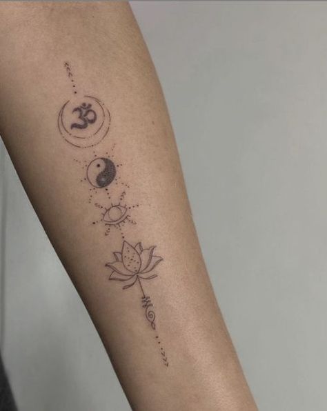 A List of 198 Spiritual Tattoo Ideas and Designs Spiritual Tattoo Ideas, Small Spiritual Tattoos, Spiritual Tattoo, Chakra Tattoo, Yoga Tattoos, Om Tattoo, Muster Tattoos, Writing Tattoos, Tattoos Geometric