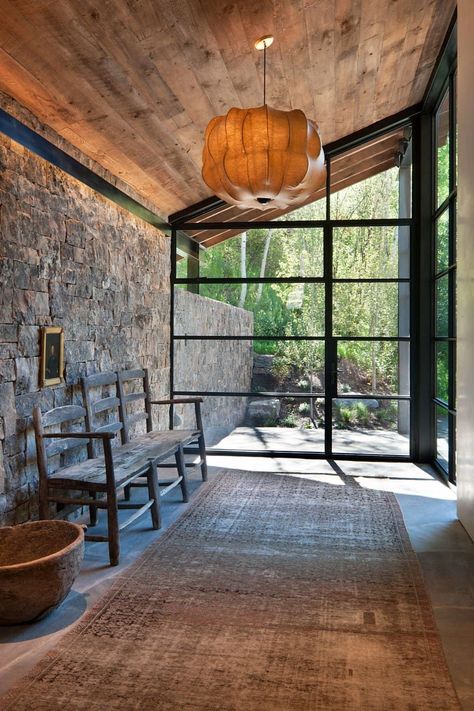 Inspiration from this Aspen Artist House / Miller Architects Colorado Mountain Homes, Modern Mountain Home, Casa Country, Modern Mountain, Stone Walls, Luxe Interiors, Mountain Homes, Artist House, Mountain Home