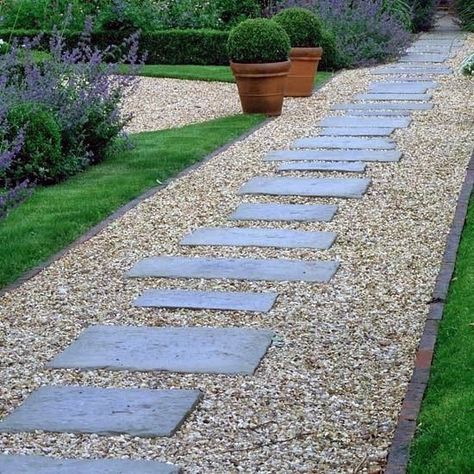 Top 60 Best Stone Walkway Ideas - Hardscape Path Designs Boxwood Hedges, Stepping Stone Pathway, Stepping Stone Walkways, Pea Gravel Patio, Stone Garden Paths, Walkway Landscaping, Patio Steps, Gravel Patio, Garden Stepping Stones