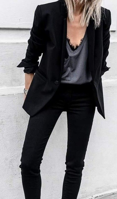 Edgy Office Fashion, All Black Outfit For Work, Black Work Outfit, Edgy Work Outfits, Chic Outfits Edgy, Punk Rock Outfits, Single Breasted Blazer, Corporate Fashion, Office Outfits Women