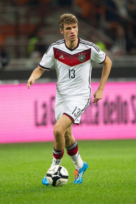 Thomas Müller #germany #13 Germany Football Team, Bayer Munich, German National Team, World Cup Games, Thomas Muller, Thomas Müller, German Men, Dfb Team, Germany Football