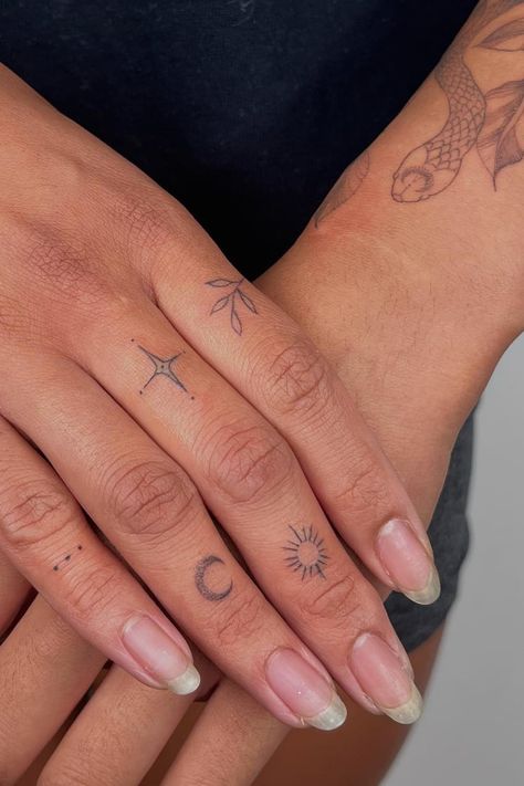 Sun Hands Tattoo, Sun And Moon Tattoo On Finger, Finger Tattoo Sun And Moon, Finger Tattoos Stars And Moon, Sun And Moon Finger Tattoo Matching, Moon Sun Finger Tattoo, Hand Tattoos Sun And Moon, Sun And Moon Ring Finger Tattoo, Sun On Finger Tattoo