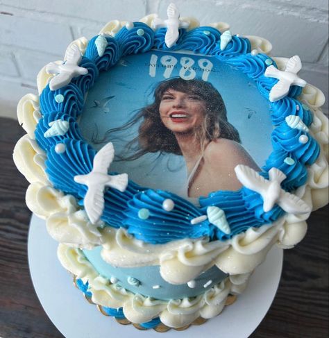 #1989 (Taylor’s Version) cake from boutique bakery Hive Bakery in Flower Mound, TX. North Texas. Small business bakery. 1989 Taylor Swift Birthday Cake, Bday Cakes Taylor Swift, 1989 Cake Ideas, Taylor Swift Bday Cake Ideas, Taylor Swift 1989 Cake Ideas, Taylor Swift Cake Ideas Birthday 1989, 1989 Tv Party, 1989 Cupcakes, 1989 Taylors Version Party