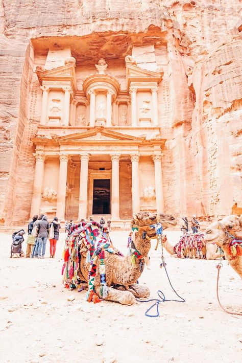 13 Things to Know Before You Go to Jordan Visit Jordan, Jordan Travel, Tourist Sites, Road Trip Planning, Tips And Advice, Africa Travel, Months In A Year, Travel Guides, Things To Know