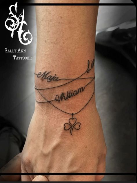 Braclet Tattoo, Tato Nama, Wrist Bracelet Tattoo, Kid Name Tattoo, Tattoos With Kids Names, Tattoo Name, Anklet Tattoos, Foot Tattoos For Women, Wrist Tattoos For Guys