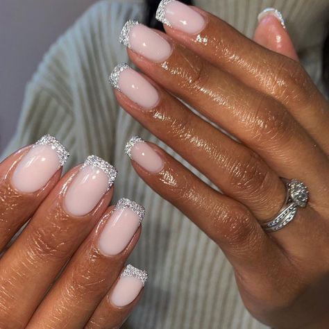 silver glitter french tips, wedding nail art designs, wedding nails 2022 Silver Tip Nails, One Glitter Nails, What Nails, Glitter French Nails, Glitter Tip Nails, Glitter French Tips, Silver Glitter Nails, White And Silver Nails, Nails 2022