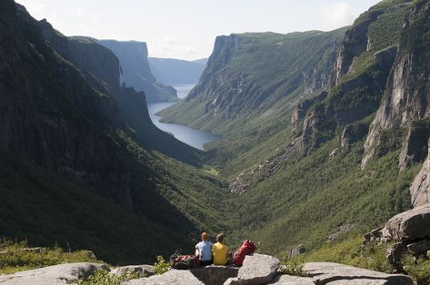 My Picks: Top Ten National Parks in Canada To Visit - Travel Bliss Now Gros Morne National Park, Gros Morne, Canada National Parks, Parks Canada, Atlantic Canada, Road Trip Destinations, Visit Canada, Newfoundland And Labrador, Best Hikes