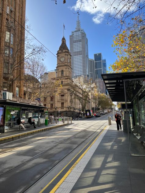 Surprisingly sunny winter kickoff scenery. Brisbane Aesthetic, Winter In Melbourne, Melbourne Australia City, Aussie Winter, Melbourne Aesthetic, Melbourne Summer, 2025 Goals, Melbourne Winter, Aussie Girl