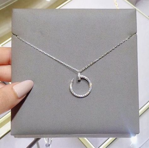 Cartier necklace Cartier Jewelry Necklace, Necklace Cartier, Classic Watch Women, Buccellati Jewelry, Lux Jewelry, Jewelry Necklace Simple, Silver Pendent, Cartier Necklace, Fancy Jewelry Necklace