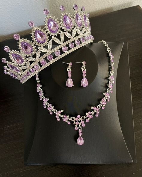 Purple Quinceanera Heels, Quinceanera Jewelry Set, Heels Quinceanera, Lavender Quinceanera Ideas, Quinceanera Heels, Sweet 16 Purple, Purple Quinceanera Theme, Heels Butterfly, Quince Crowns