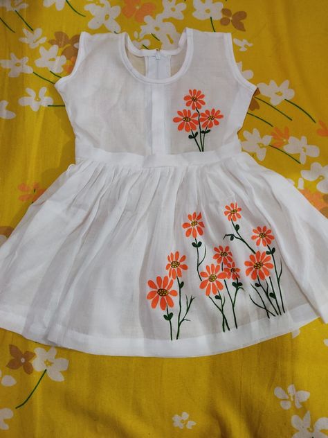 Baby Dress Embroidery, Baby Fancy Dress, Frocks For Kids, Girls Cotton Dresses, Kids Dress Collection, Girls Dresses Diy, Baby Frock Pattern