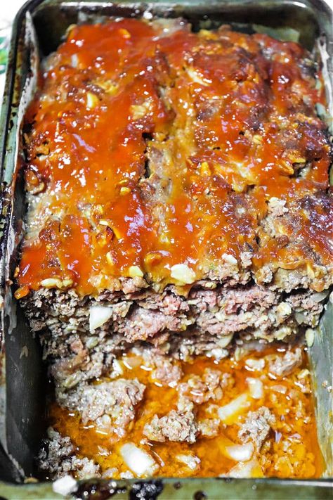 Meatloaf Without Breadcrumbs, Meatloaf With Oats, Meatloaf With Bbq Sauce, Spicy Meatloaf, Basic Meatloaf Recipe, Meatloaf With Oatmeal, Basic Meatloaf, Baked Meatloaf, Beef Meatloaf