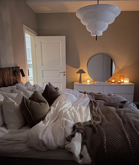 Cozy And Clean Aesthetic, Classy Man, 2024 Bedroom, Decor Ideas Bedroom, Life Vision, Future Apartment Decor, Dekorasi Kamar Tidur, Home Decor Ideas Living Room, Redecorate Bedroom