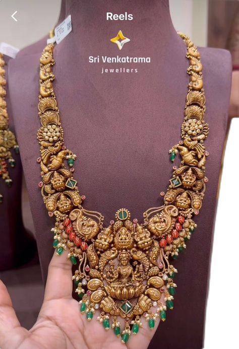 Bridal Antique Jewellery Sets, Long Haram Gold Jewellery Designs, Haaram Designs, Nakshi Jewellery, Casual Jewellery, Pretty Gold Necklaces, Gold Jewelry Prom, Temple Jewellery Earrings, Wedding Jewellery Designs