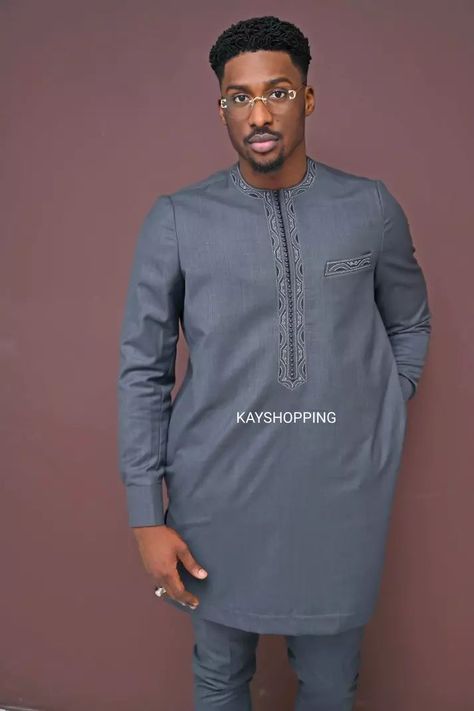 Good Luck Homme Africain, Pants Tailoring, African Costume, Man Dress Design, Kaftan For Men, Mens Traditional Wear, African Wear For Men, Men Kaftan, Costume Africain