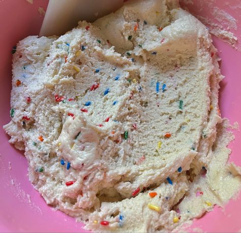 Birthday Cake Ice Cream Aesthetic, Cake Batter Aesthetic, Pink Cookies Aesthetic, Cookies And Cream Aesthetic, Pink Baking Aesthetic, Funfetti Aesthetic, Pinky Pie Aesthetic, Baking Aesthetic Cookies, Sour Olivia Rodrigo Aesthetic