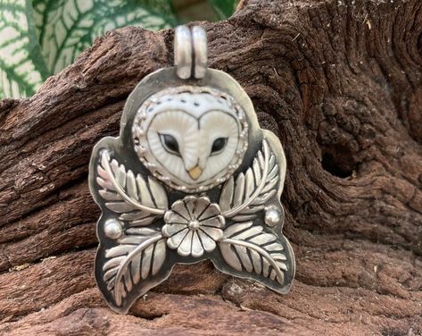 Etsy :: Your place to buy and sell all things handmade Owl Jewelry Necklace, Owl Face, Owl Designs, Clay Owl, Soldered Jewelry, Metalsmithing Jewelry, Precious Metal Clay, Owl Jewelry, Owl Pendant