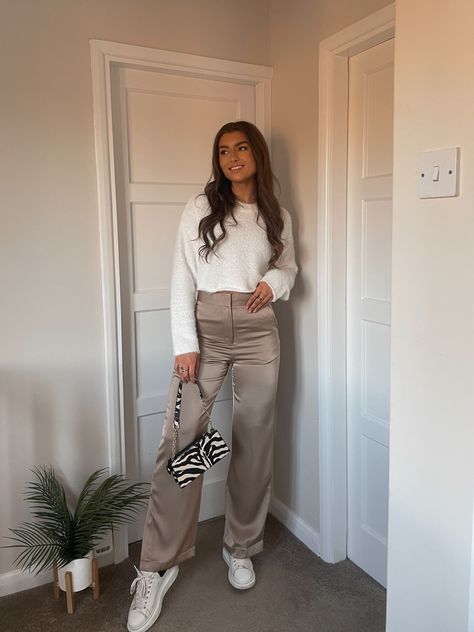 Satin Trousers Outfit Street Styles, Outfits With Silk Pants, Beige Satin Trousers Outfit, Casual High-waisted Satin Pants, Satin Pants Beige, Pants Church Outfit, Silk Cargo Pants Outfit, Casual Wide-leg Satin Pants, Satin Pants Outfit Casual