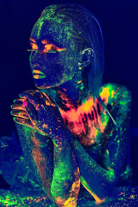 Photo: Burak Bulut , 2018 - Black Light / UV Neon Portrait Soul Collector, Uv Photography, Neon Photoshoot, Neon Paint, Neon Photography, Light Shoot, Glow Paint, Body Art Photography, Modern Photographers