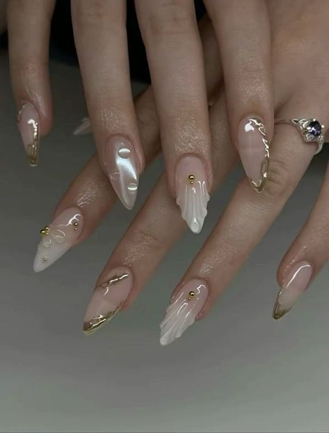 Elegant Touch Nails, Nails Summer Nails, Nails Gold, Formal Nails, Summery Nails, Classy Acrylic Nails, Pearl Nails, Nails Summer, Elegant Nails