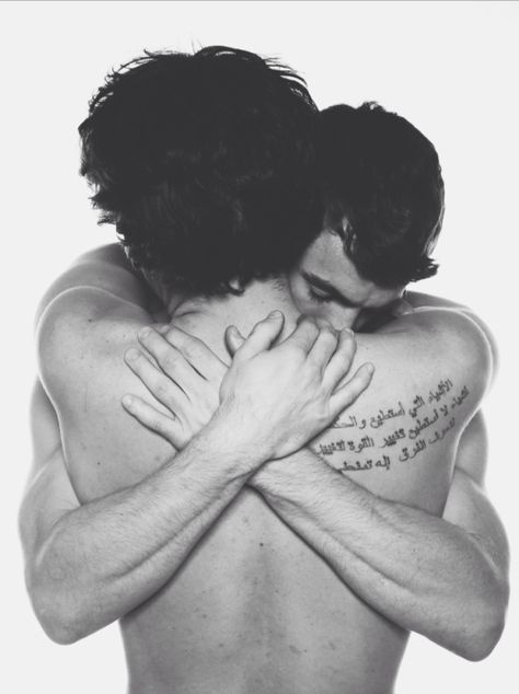 . Men Hugging, Gay Aesthetic, Anatomy Poses, Gay Romance, Poses References, Body Reference, Photo Couple, Body Poses, Anatomy Reference