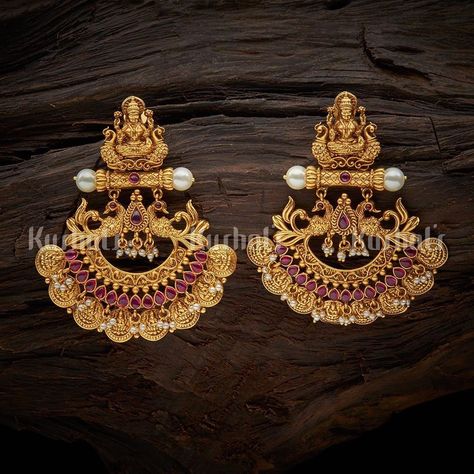 Goddess Lakshmi & Peacock Inspired Jewellery Set from Kushal's Fashion Jewellery ~ South India Jewels Laxmi Earrings Gold, Antique Earrings Studs, Antique Jhumka, Temple Jewellery Earrings, Antique Gold Earrings, Gold Temple Jewellery, Antique Jewellery Designs, Gold Necklace Indian Bridal Jewelry, Chandbali Earrings