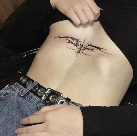 Tato Grunge, Grunge Tattoo, Sharpie Tattoos, Stylist Tattoos, Sternum Tattoo, Subtle Tattoos, Tattoo Life, Aesthetic Tattoo, Elegant Tattoos