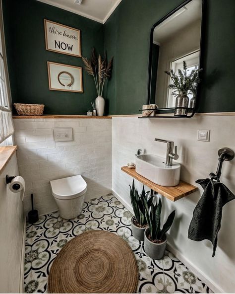 Small Downstairs Toilet, Toilet Room Decor, Bilik Air, Small Toilet Room, Downstairs Toilet, Small Toilet, Toilet Design, Bathroom Inspiration Decor, Green Bathroom