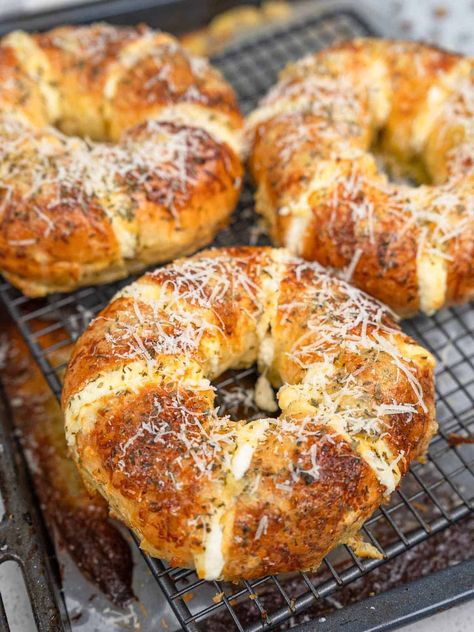 Garlic Cream Cheese Bagels - Catherine Zhang Bagel Bites Cream Cheese, Cream Cheese Stuffed Garlic Bagels, Cream Cheese Stuffed Bagels, Catherine Zhang, Garlic Cream Cheese, Flavored Cream Cheeses, Cheese Bagels, Bagel Bites, Creamy Garlic Sauce