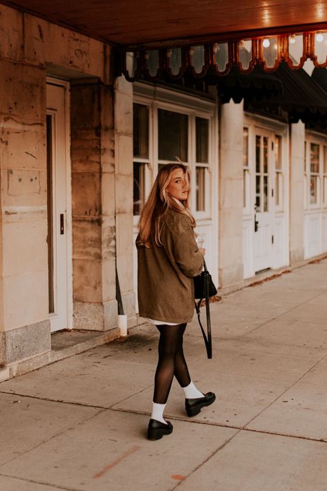 photoshoot in downtown Fayetteville, NC Walking Downtown Photoshoot, Fall Downtown Photoshoot, In Town Photoshoot Ideas, In Town Photoshoot, Old Downtown Photoshoot, Downtown Photography City Streets, Small City Photography, Cute Downtown Pics, Senior Pictures Outfits Downtown