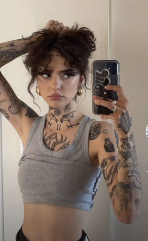 Face Tats Women, Masc Women With Tattoos, Women With Tattoos Aesthetic, Tattooed Girl Aesthetic, Female With Tattoos, Tattooed Latina, Top Arm Tattoo, Tatted Baddies, Minimalist Tattoo Back