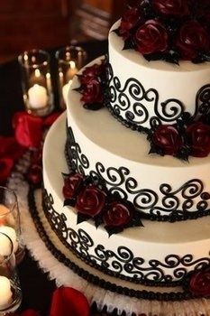 Gothic Wedding Cake, Gothic Cake, Halloween Wedding Cakes, Vampire Wedding, Wedding Ceremony Ideas, Black Wedding Cakes, Goth Wedding, Dark Wedding, White Wedding Cakes