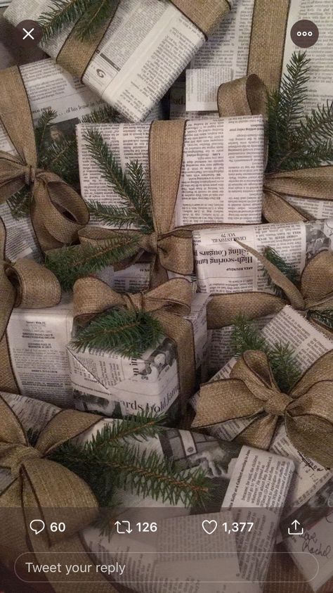 Christmas Gifts Packaging, Hope Logo, Christmas Gift Wrapping Diy, Xmas Gift Wrap, Wrapped Presents, Christmas Gift Packaging, Gift Wrapping Inspiration, Gift Wrapping Ideas, Gifts Wrapping Diy