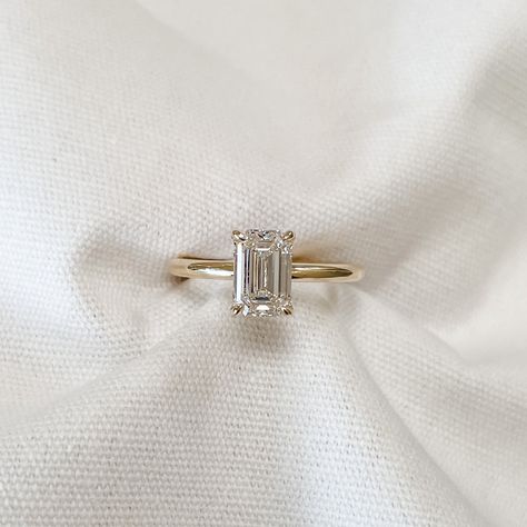 1.5 Carat Engagement Ring, Rectangle Diamond Engagement Rings, Rectangle Wedding Rings, Carat Size Guide, Emerald Cut Solitaire Engagement Ring, Emerald Cut Solitaire, Emerald Cut Engagement Ring, Dream Wedding Ring, Custom Made Engagement Rings