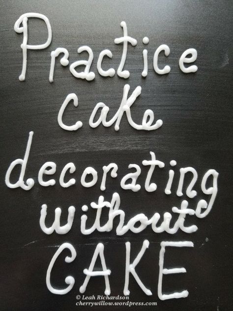 Practice Cake Decorating, Cake Cherry, Vegetable Shortening, Decorating Frosting, Cake Lettering, Decorator Frosting, Frosting Techniques, Cake Decorating Icing, Cake Piping