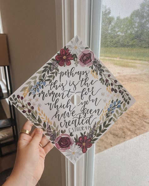 graduation season 🎓 Graduation Cap Designs Bible Verse, Graduation Cap Painted, Graduation Bible Verses, Floral Graduation Cap, Highschool Graduation, Floral Graduation Party, Grad Cap Topper, Senior Year Fun, College Graduation Cap Decoration