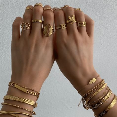 I’ll Have All These 10 Pieces Of Unisex Jewellery, Please And Thank You Hands With Rings, Feather Bracelet, Accesories Jewelry, The Bangles, Dope Jewelry, Fashion Ring, Unisex Jewelry, Love Bracelets, Trendy Jewelry