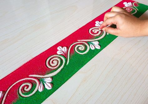 Border Rangoli Designs Diwali, Rangoli Designs Border, Simple Border Rangoli, Clocks Diy Crafts, Border Rangoli Designs, Diwali Rangoli Designs, Rangoli Designs Easy, Rangoli Diwali, Easy Rangoli Designs Videos