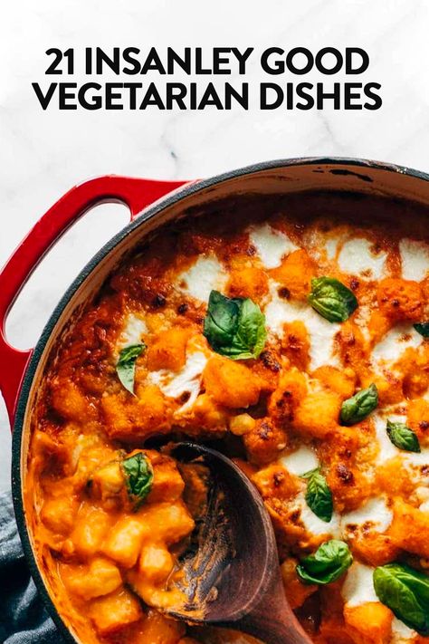 21 Vegetarian Meals To Try ASAP Best Vegetarian Dinners, Awesome Vegetarian Recipes, Comforting Vegetarian Meals, Different Vegetarian Recipes, Vegetarian Recipes Comfort Foods, Lunch Prep Vegetarian, Hearty Vegetarian Recipes, Vegetarian Recipes For Families, Family Meatless Dinner Ideas