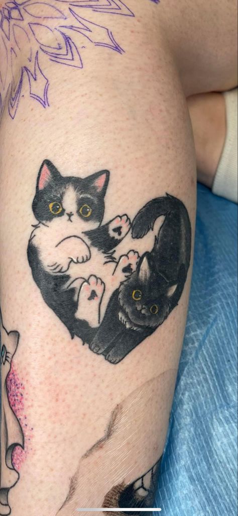 Pet Tattoos Traditional, Cat Trio Tattoo, 2 Cats 1 Dog Tattoo, Kawaii Tatoos Ideas, Two Black Cat Tattoo, Long Cat Tattoo, Cat Tattoo Heart, Cat Tattoo Tuxedo, Pet Tattoo Ideas Cats